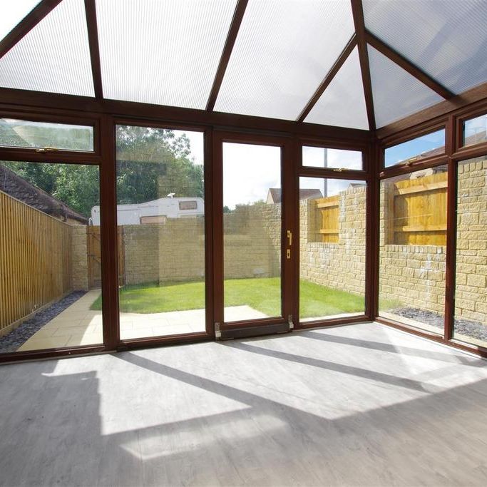 3 bedroom semi-detached house to rent - Photo 1