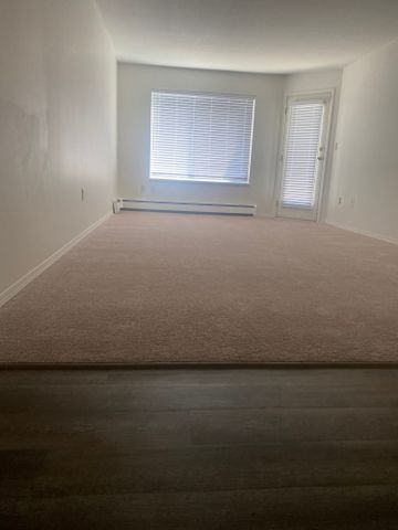 KATHARINE APARTMENTS 2BD/1BA - Photo 2