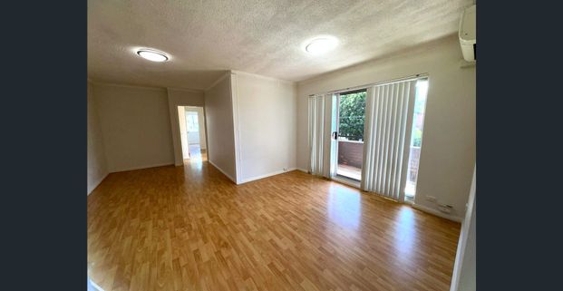 Spacious 3-Bedroom unit in the Heart of Liverpool - Photo 1