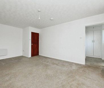 2 bedroom semi-detached bungalow to rent - Photo 2