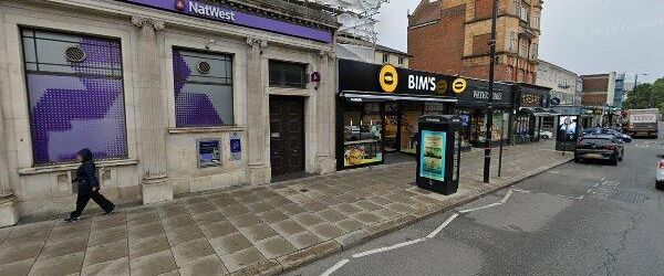 3 Bed Flat, High Road, N12 - Photo 1
