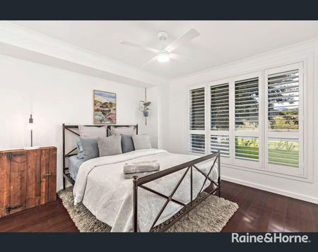 Fully Furnished - Single Level Berry Dream - Photo 4