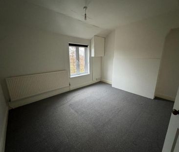 2 bedroom semi-detached house to rent - Photo 4