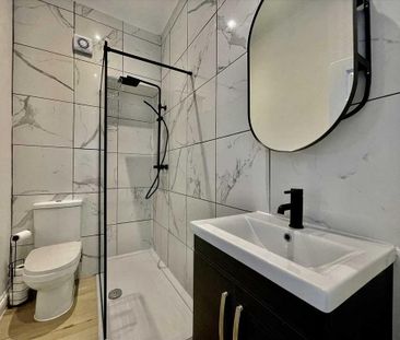 3 bedroom apartment to rent - Photo 4