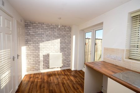 2 bed semi-detached house to rent in Montrose Crescent, Hebburn, NE31 - Photo 5