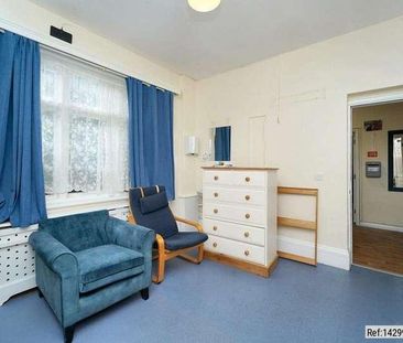 Barnett Wood Lane, Ashtead, Surrey, KT21 - Photo 5