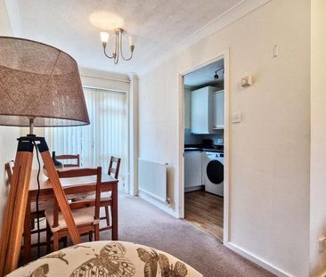 2 bedroom end of terrace house to rent - Photo 2