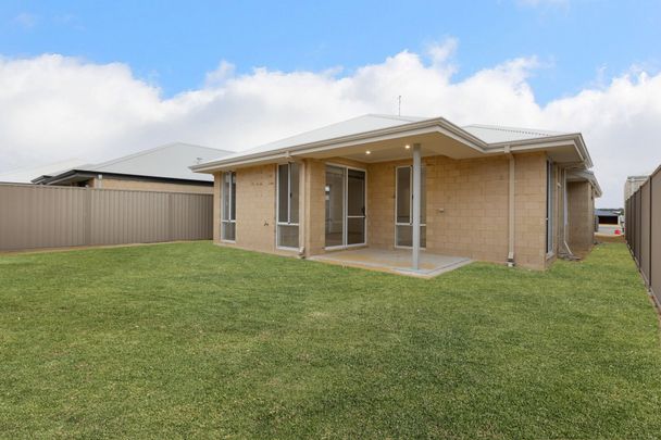 New Home in Peaceful Mandogalup - Photo 1