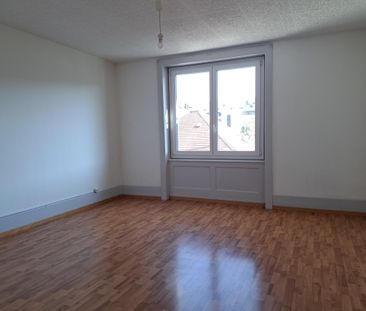 APPARTEMENT DE 3 PIECES AU 2EME ETAGE AVEC BALCON - Photo 2