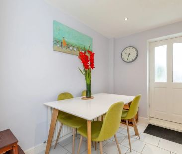 Gladstone Court, Hawarden, CH5 - Photo 3