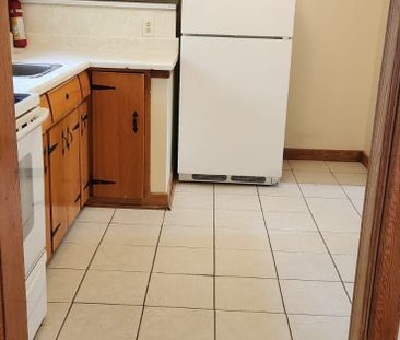 For Lease - 4128 New Street Unit# Main, Burlington, Ontario - Photo 4