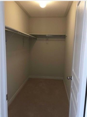 For Lease - 7 Brownsberger Road, Whitchurch-Stouffville, Ontario - Photo 3