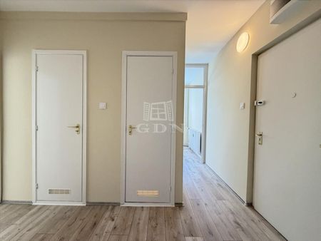 Kiadó jó állapotú panel lakás - Székesfehérvár - Fotó 4