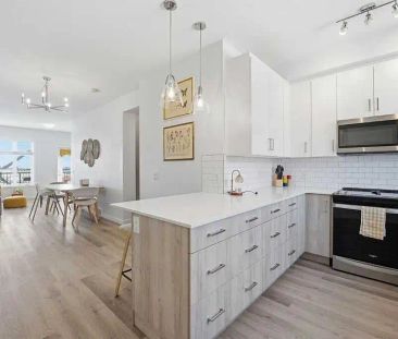 Modern 2 Bedroom + Fex Room in Belmont SW - Available Oct/Nov — 2 Bedrooms+ Den Townhouse - Photo 1