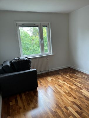 Enedalsvägen, Södertälje - Photo 1