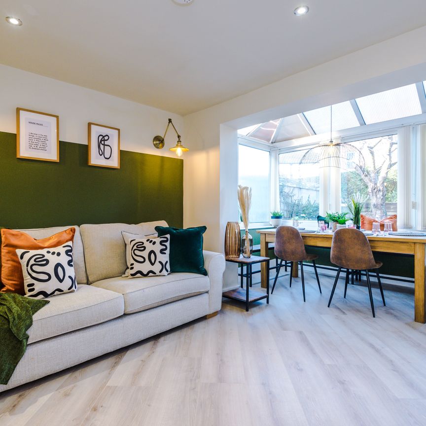 UK Award Winning, exceptionally high standard, design-led, immaculate, quiet but friendly & sociable shared home in prime location, close to Chester City Centre, transport, good shops and leisure. Room 6 - Photo 1
