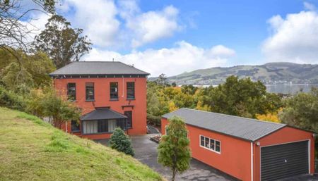 5 Bedroom Home with Sweeping Harbour Views - Photo 5