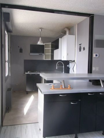 Location Appartement 2 pièces 43m² MARMANDE 47200 - Photo 4