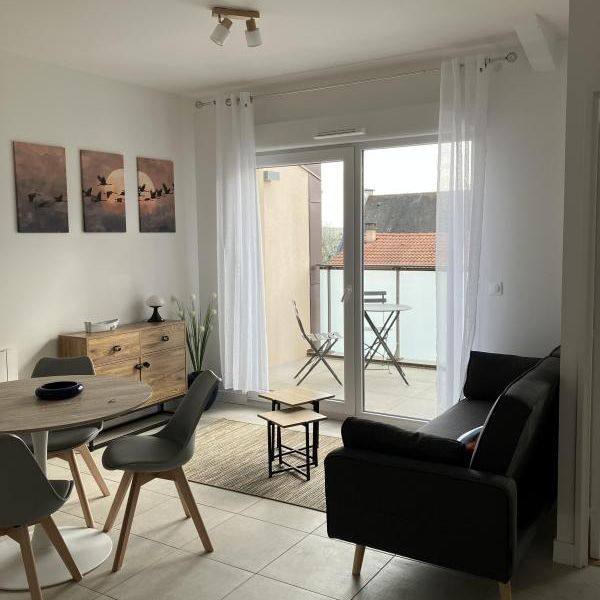 Location Appartement 2 pièces Meublé 39m² BRIGNAIS 69530 - Photo 1