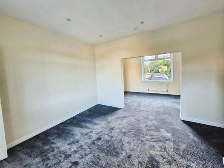 3 bedroom end of terrace house to rent - Photo 2
