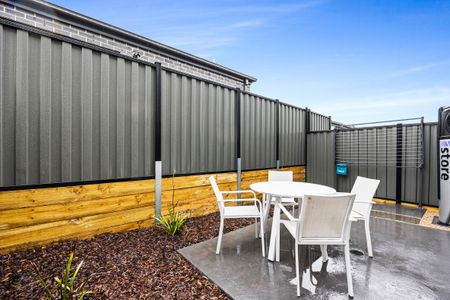 Contemporary Living in Mickleham - Photo 3