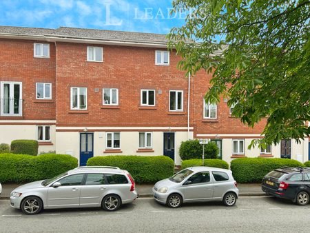 2 bedroom townhouse to rent - Photo 3