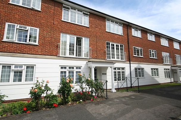 Lammas Court, Windsor, Berkshire,SL4 - Photo 1