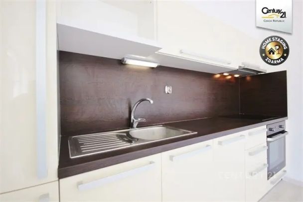 Pronájem pěkného 1+kk, 40 m - Fotografie 1