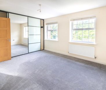 4 bedroom house to rent Century Way, Beckenham, BR3 - Photo 3