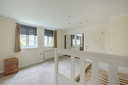 Monarch Drive, Beckton, E16 - Photo 3