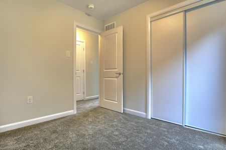 For Lease - 280 Elsie Macgill Walk, Kanata, Ontario - Photo 4