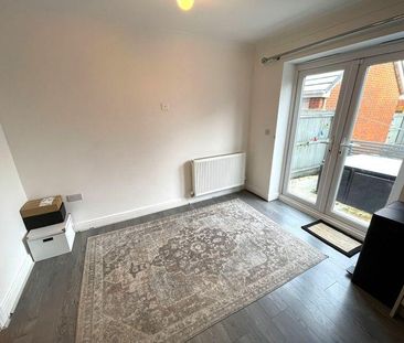 4 bedroom detached house to rent - Photo 4