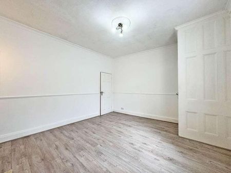 Milnrow Road, Shaw, Oldham, OL2 - Photo 3