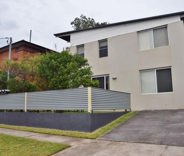 5/133 Brooks Street, Bar Beach NSW 2300 - Photo 1