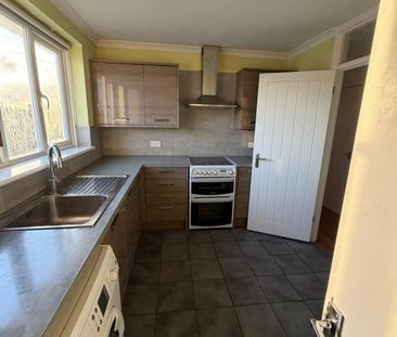 2 Bed Flat, Dore Avenue, E12 - Photo 5