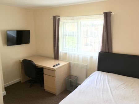 5 bedroom terraced house to rent - Photo 4