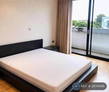 2 bedroom penthouse to rent - Photo 2