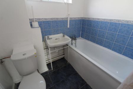 3 bedroom maisonette to rent - Photo 5