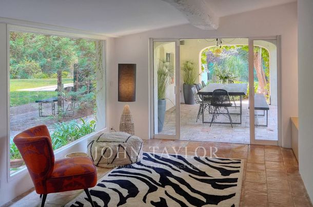 Maison à louer Mougins, Cote d'Azur, France8 500 EUR / Mois - Photo 1