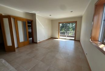 T3 em Esgueira (suite, varandas, cozinha equipada)