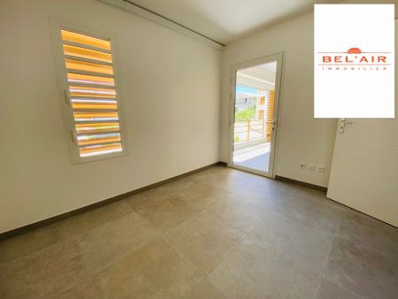 Location Appartement 60.00m² 3 pièces Fort de france - Photo 3