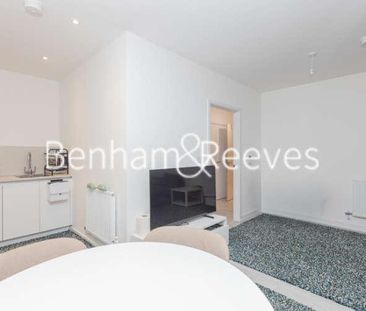 Shearwater Drive, Hendon, NW9 - Photo 4