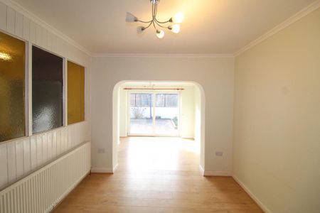 4 bedroom semi-detached house to rent - Photo 2