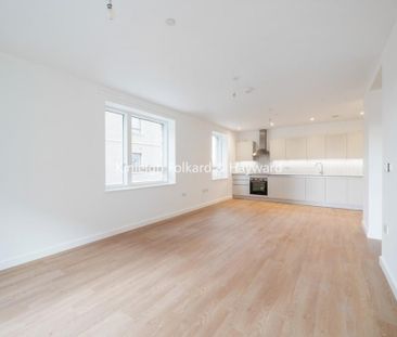 3 bedroom flat to rent - Photo 6