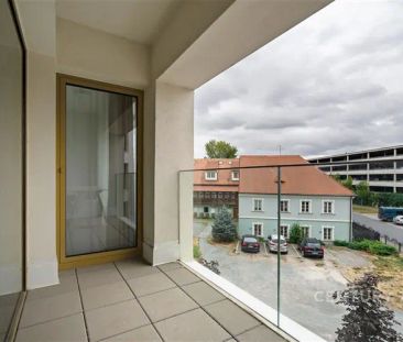 Pronájem bytu 2kk s lodžií a garážovým stáním - Photo 2