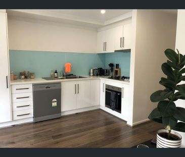 1/164 Clarendon Street, Thornbury, Vic 3071 - Photo 3
