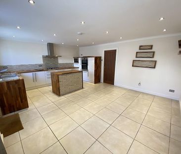 3 bedroom detached house to rent - Photo 5