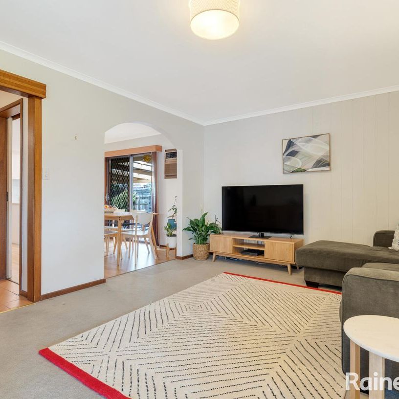 Peaceful Court Convenience with Family Appeal - Photo 1