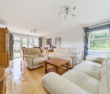 5 bedroom detached house to rent - Photo 2