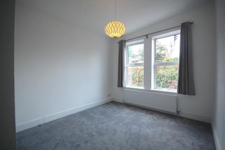 4 bedroom terraced house to rent - Photo 5